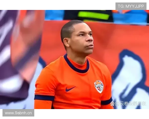 28岁港队颜卓彬加盟青岛海牛